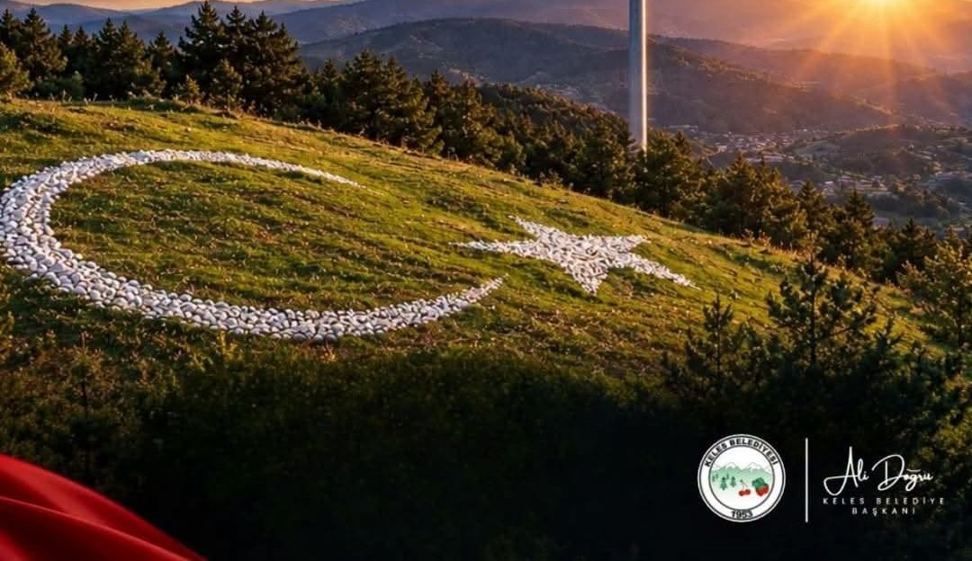 Haydi Keles, Hep Birlikte Ayyıldız' ın Gölgesindeyiz