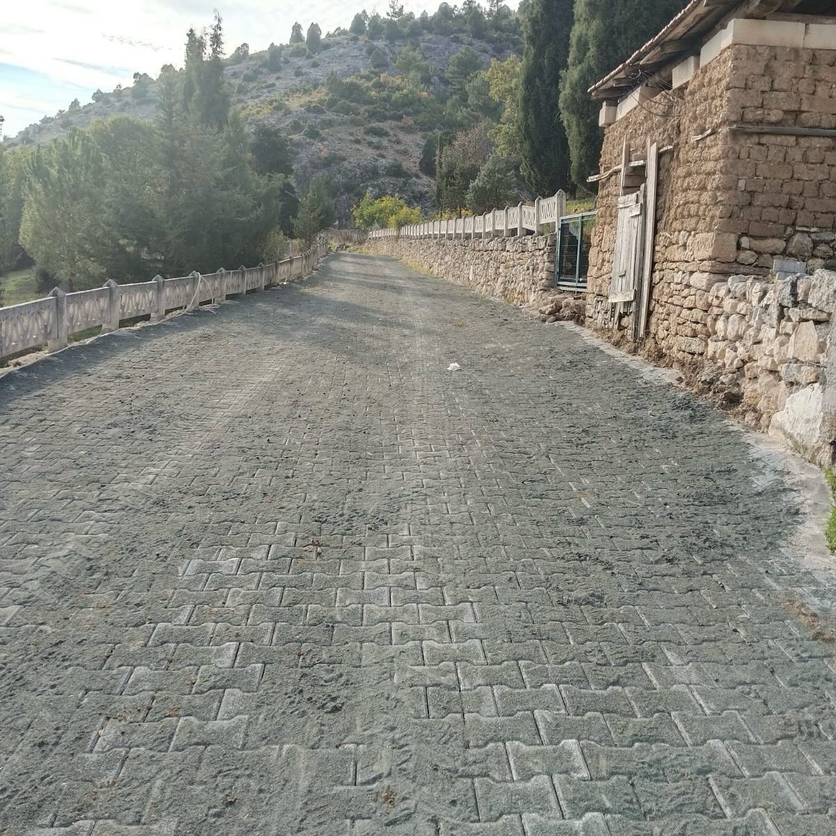 Keles İçin Çalışmaya Hizmet Üretmeye Devam Ediyoruz